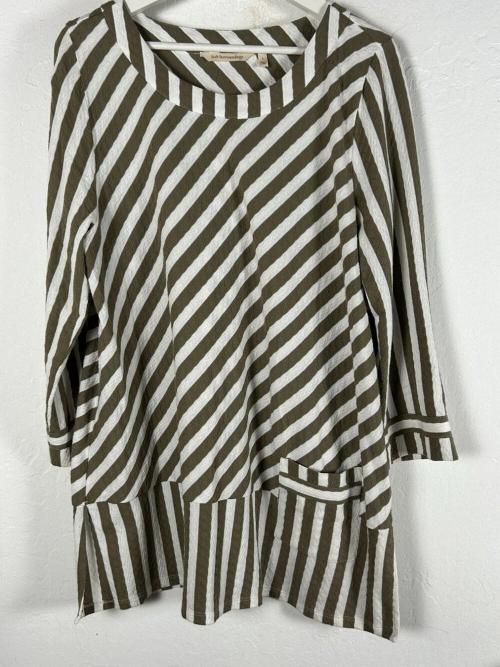 Soft Surroundings Women’s Green White Diagonal Stripe Tunic Top Pocket Large